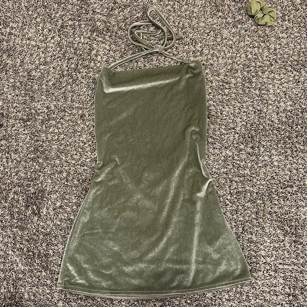 5/$12🩷SHEIN Velvet Dress